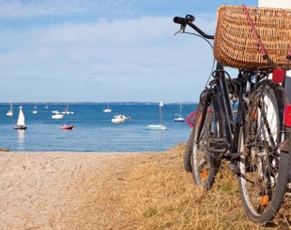 holiday-ile-de-ré-1024×1024-2zg0vgt85raxh00jkv0vsw